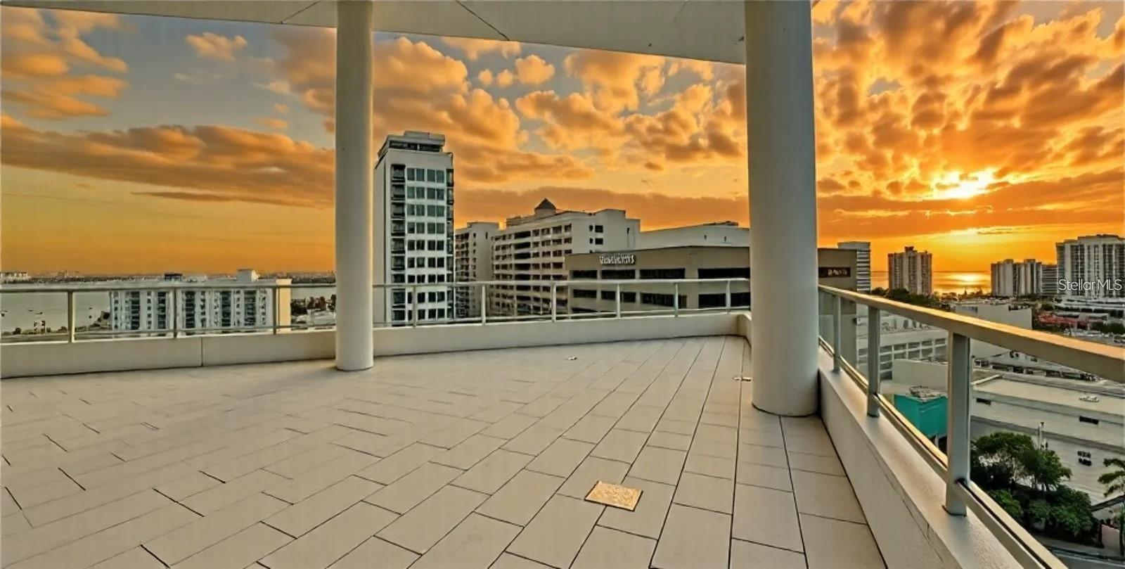 111 S PINEAPPLE AVE #1210, SARASOTA, FL — photo 2