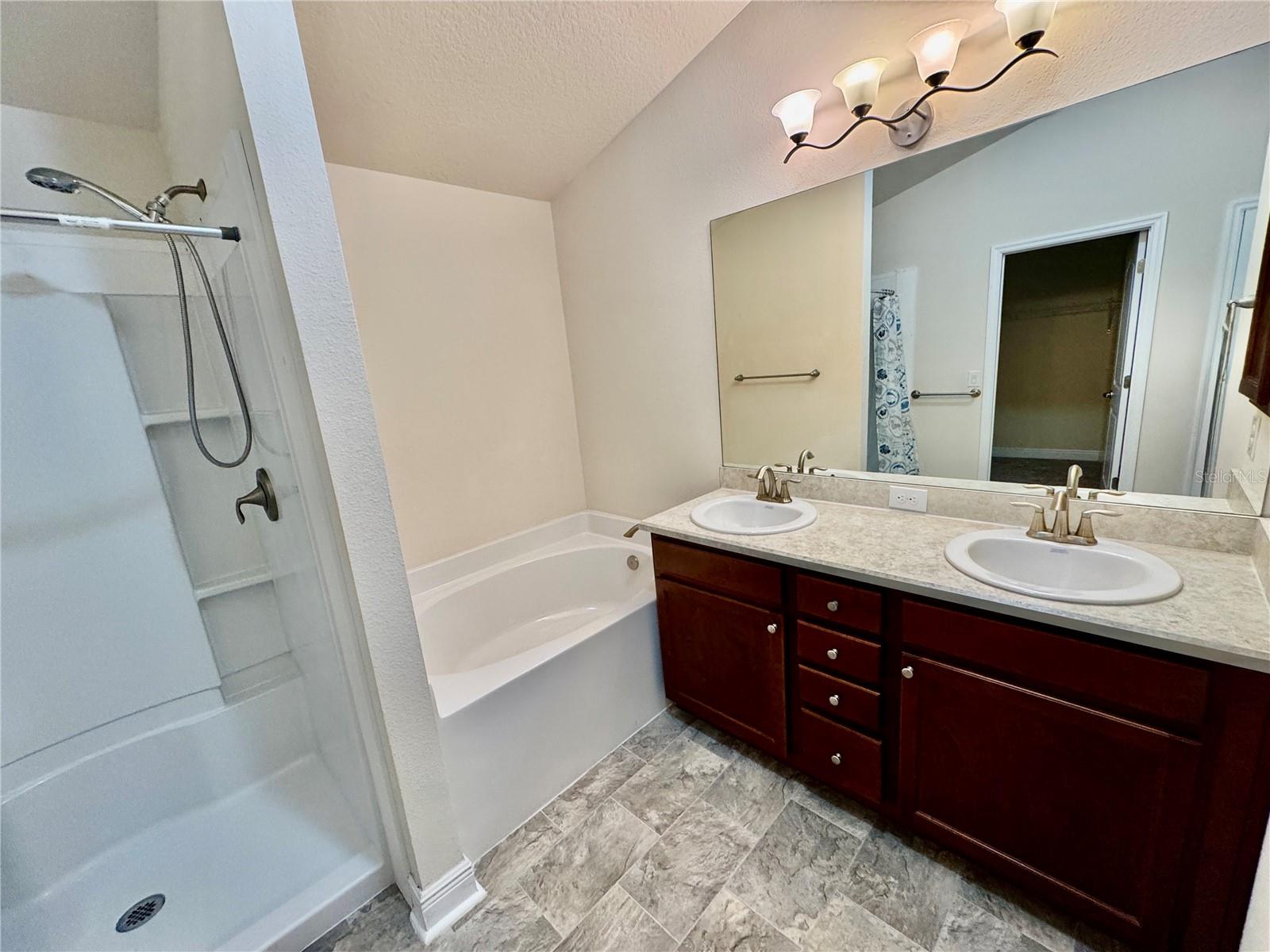 906 CHESTNUT DR, FRUITLAND PARK, FL — photo 84