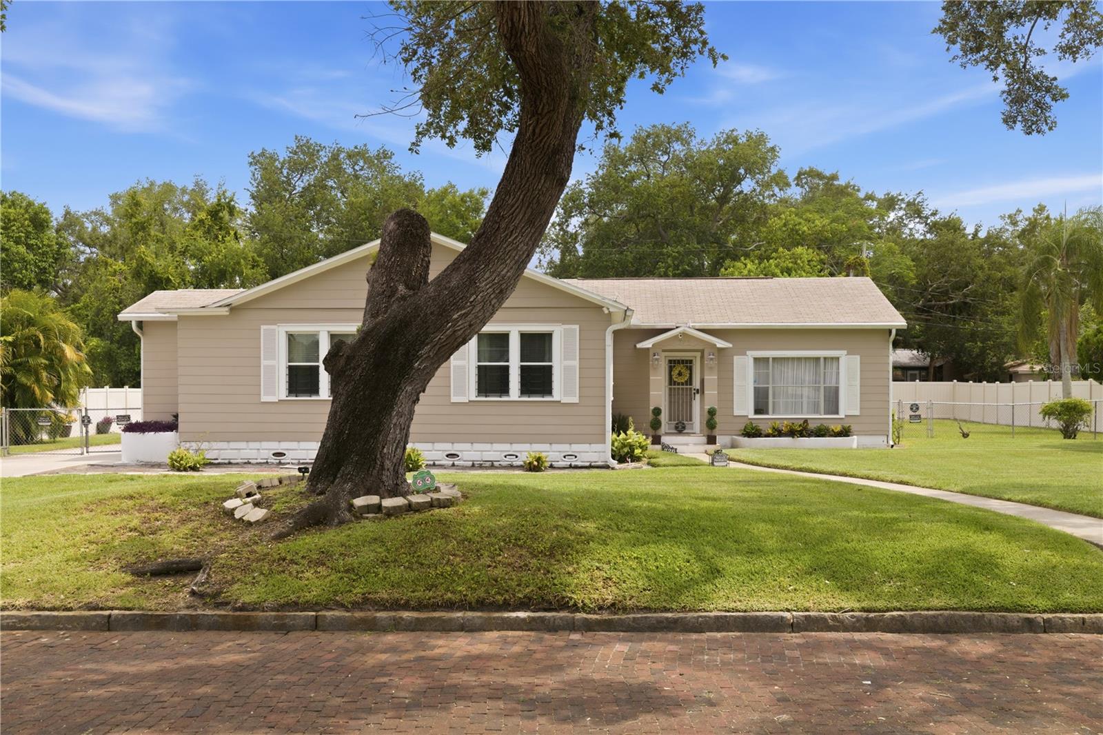 726 17TH AVE S, ST PETERSBURG, FL — photo 35