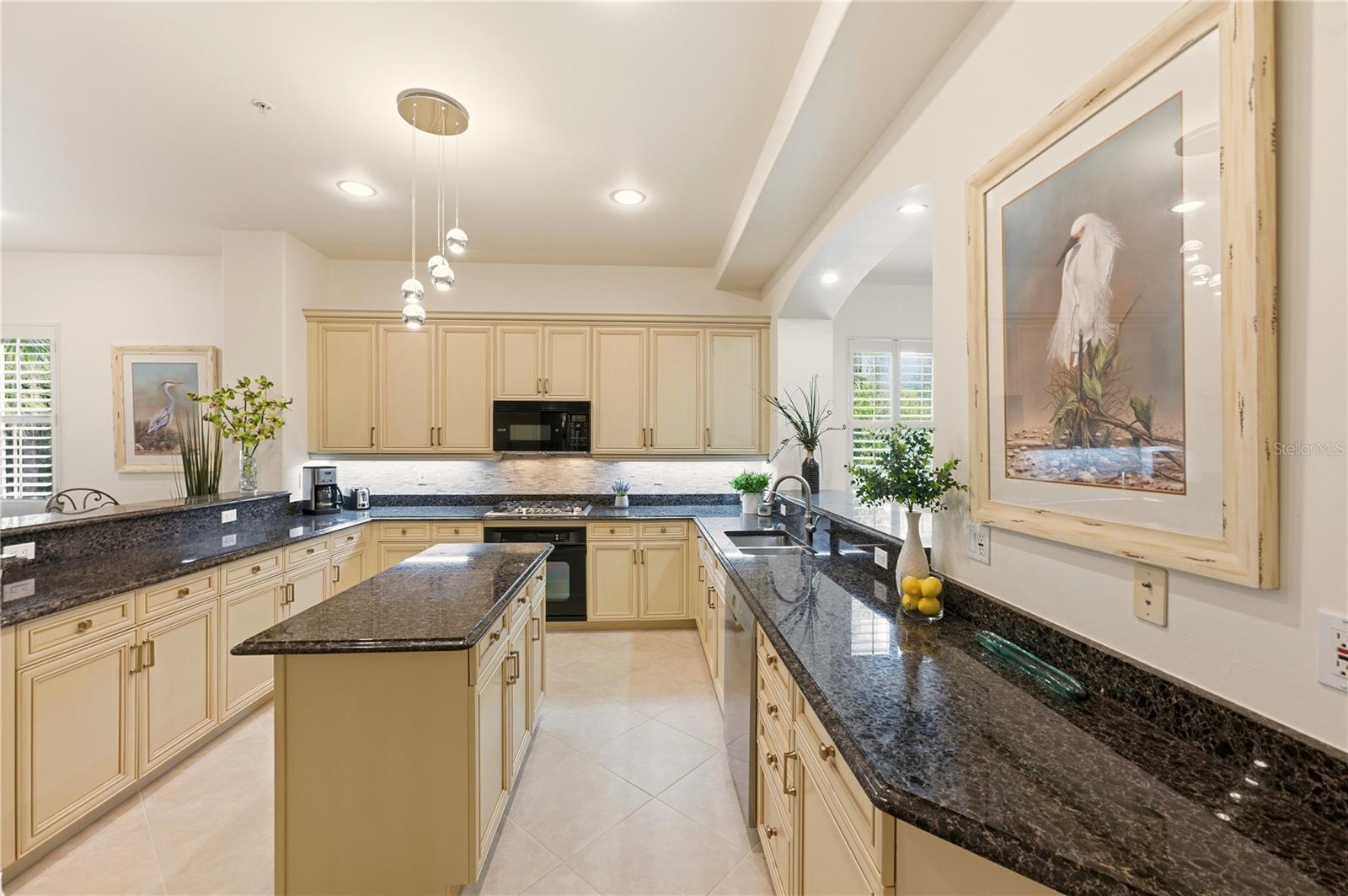 2843 TIBURON BLVD E #7-102, NAPLES, FL — photo 21
