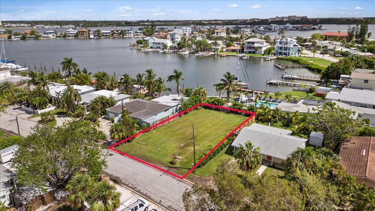 14033 E PARSLEY DR, MADEIRA BEACH, FL