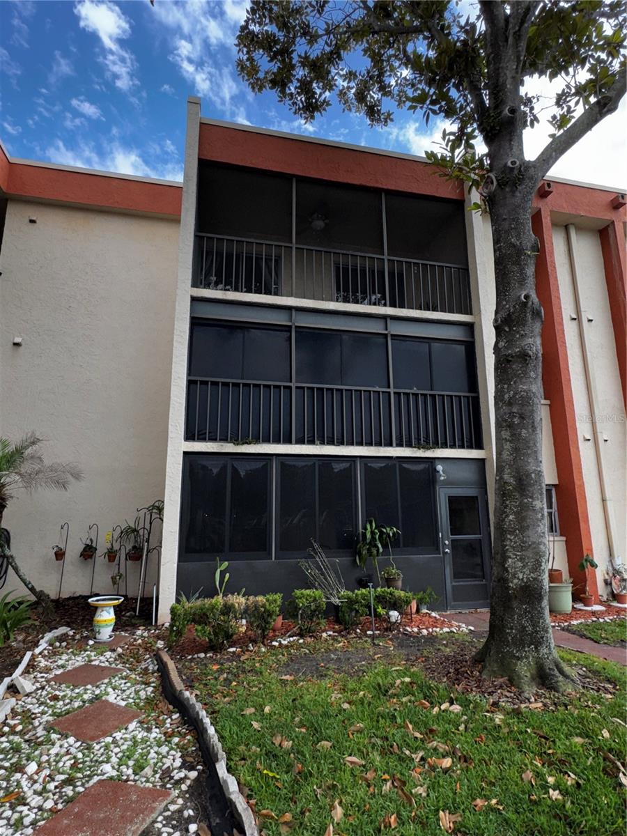 1130 N LAKE PARKER AVE #E332, LAKELAND, FL