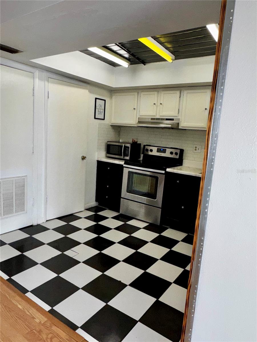1130 N LAKE PARKER AVE #E332, LAKELAND, FL — photo 11