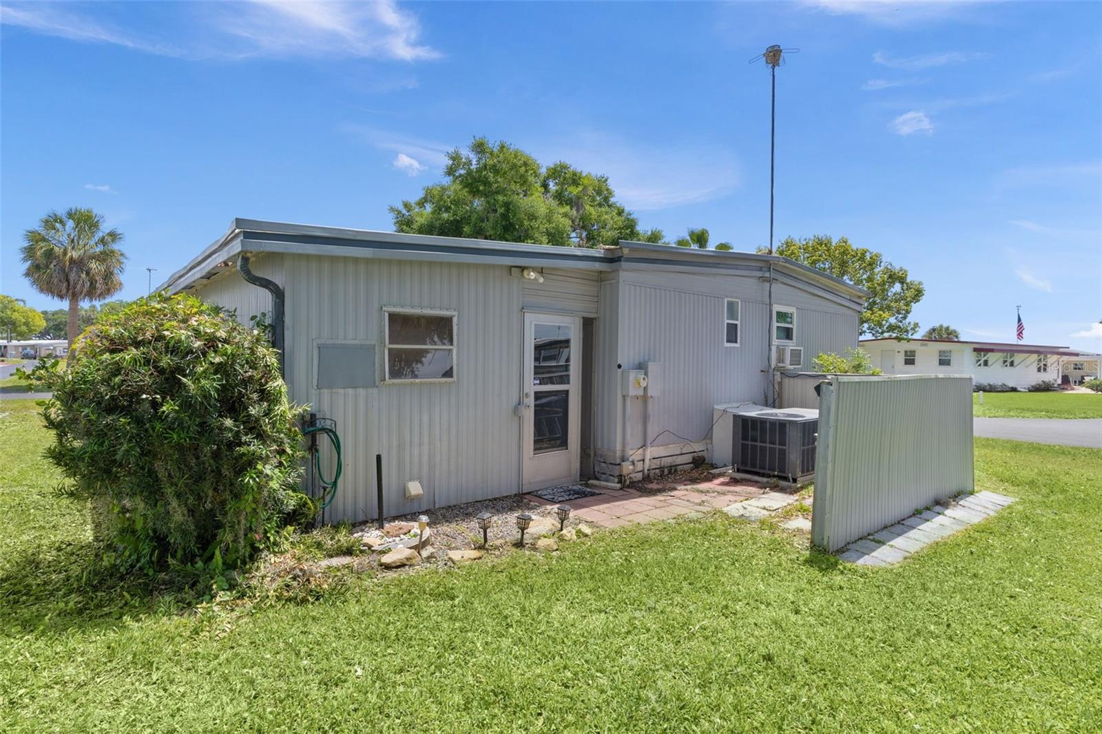30 RIVERVIEW DR, FRUITLAND PARK, FL — photo 58
