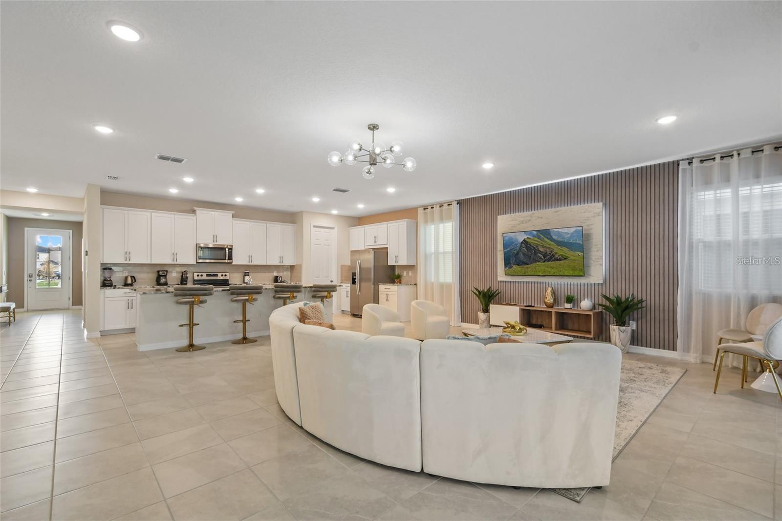 8905 COCONUT BREEZE DR, KISSIMMEE, FL — photo 3