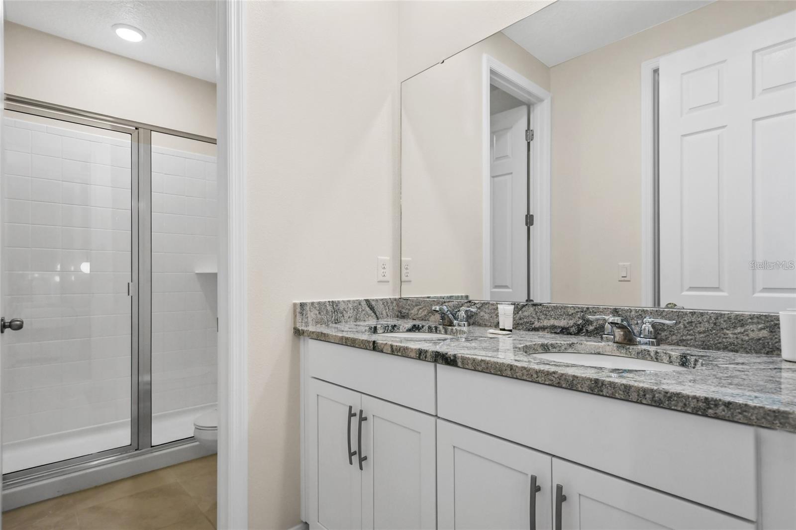 8905 COCONUT BREEZE DR, KISSIMMEE, FL — photo 45