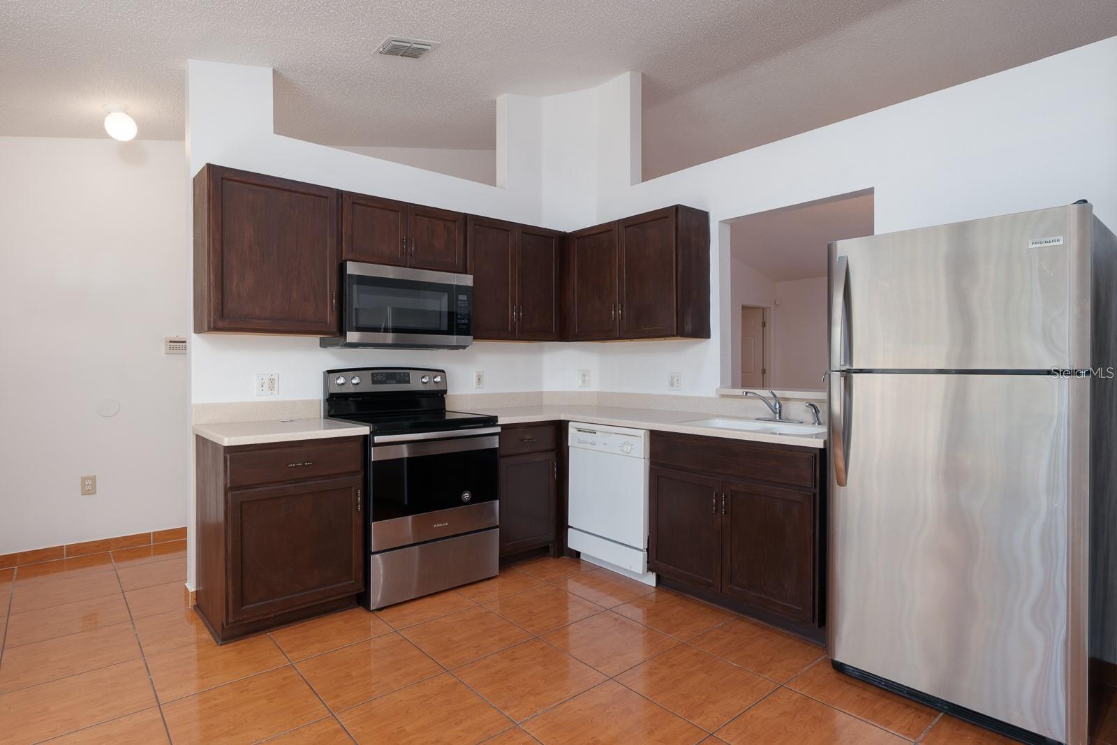 718 PINCON LN, KISSIMMEE, FL — photo 5