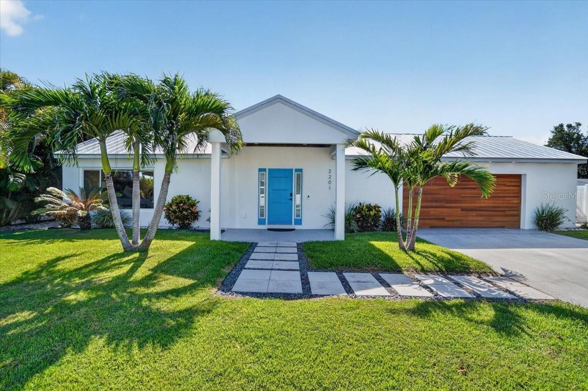 2201 WEBBER ST, SARASOTA, FL — photo 2