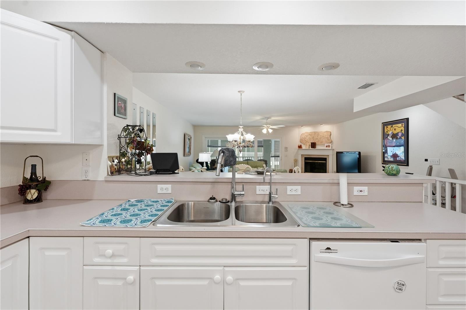 545 PINELLAS BAYWAY S #302, ST PETERSBURG, FL — photo 11