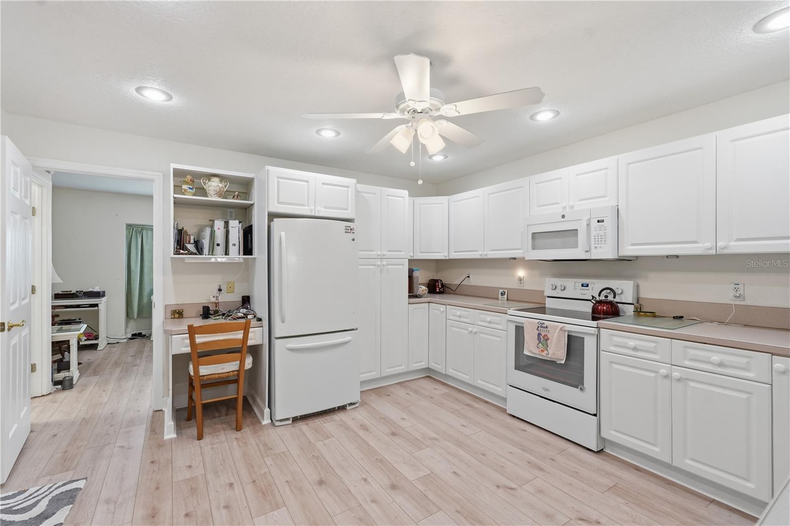 545 PINELLAS BAYWAY S #302, ST PETERSBURG, FL — photo 12