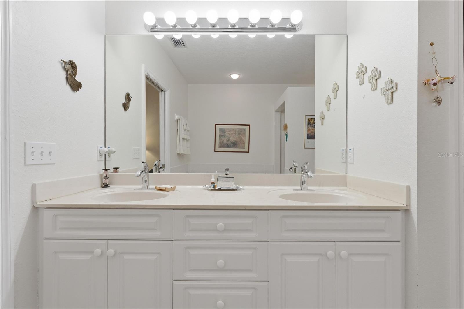 545 PINELLAS BAYWAY S #302, ST PETERSBURG, FL — photo 26