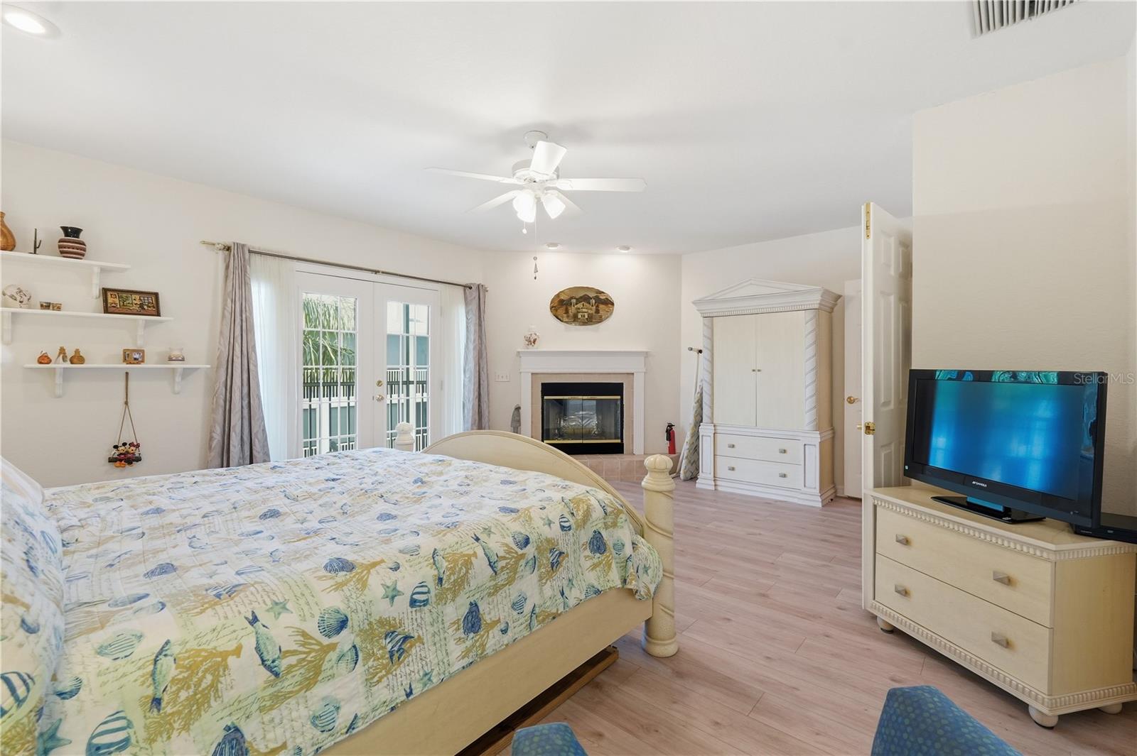 545 PINELLAS BAYWAY S #302, ST PETERSBURG, FL — photo 44