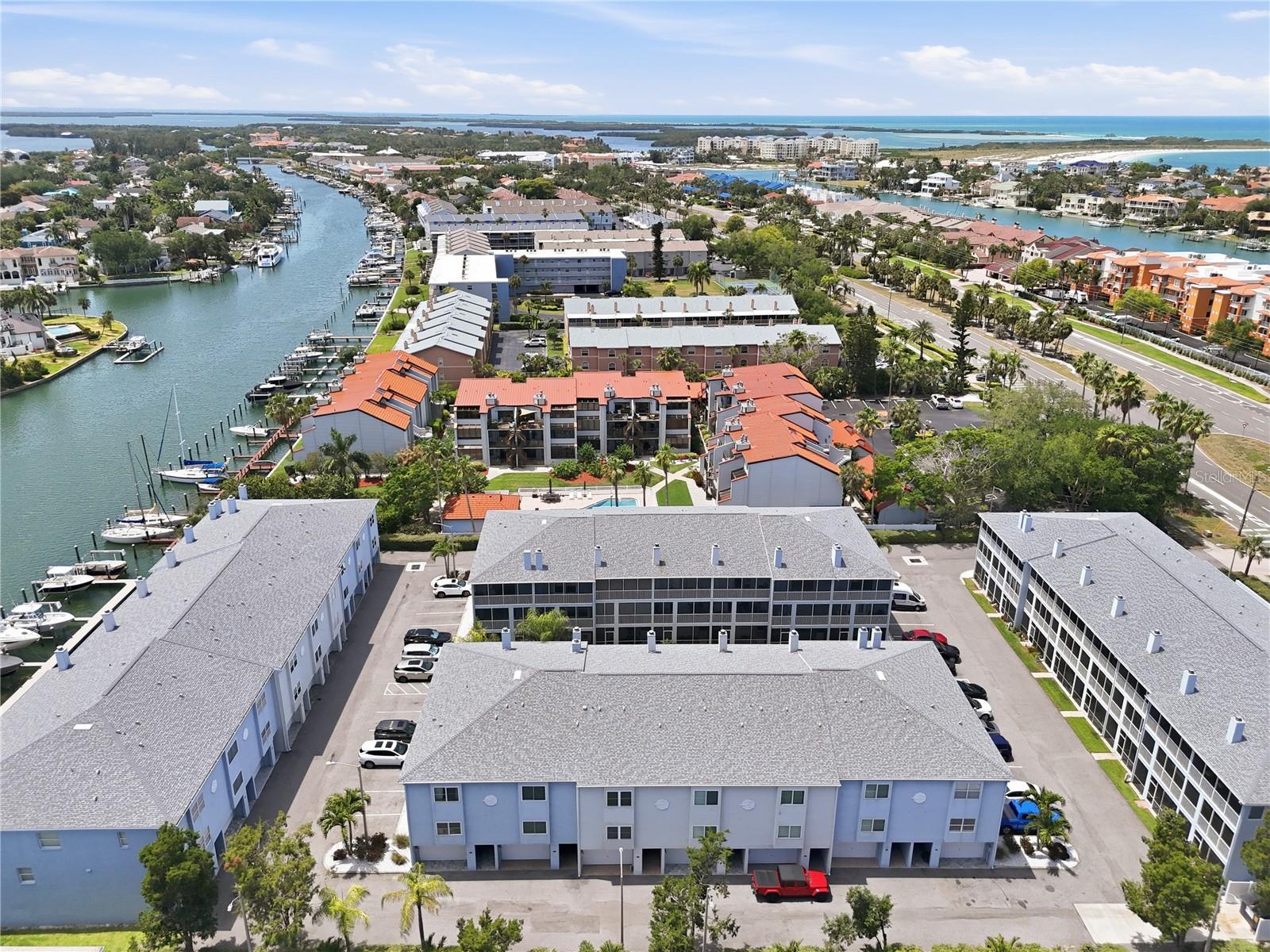 545 PINELLAS BAYWAY S #302, ST PETERSBURG, FL — photo 55
