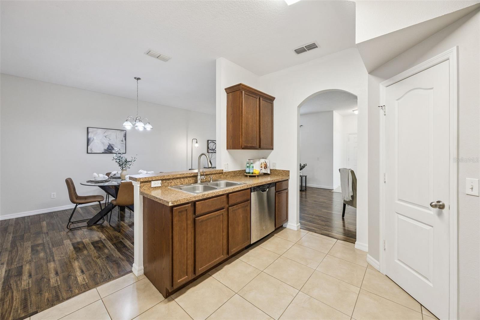 1732 BUCKEYE FALLS WAY, ORLANDO, FL — photo 10