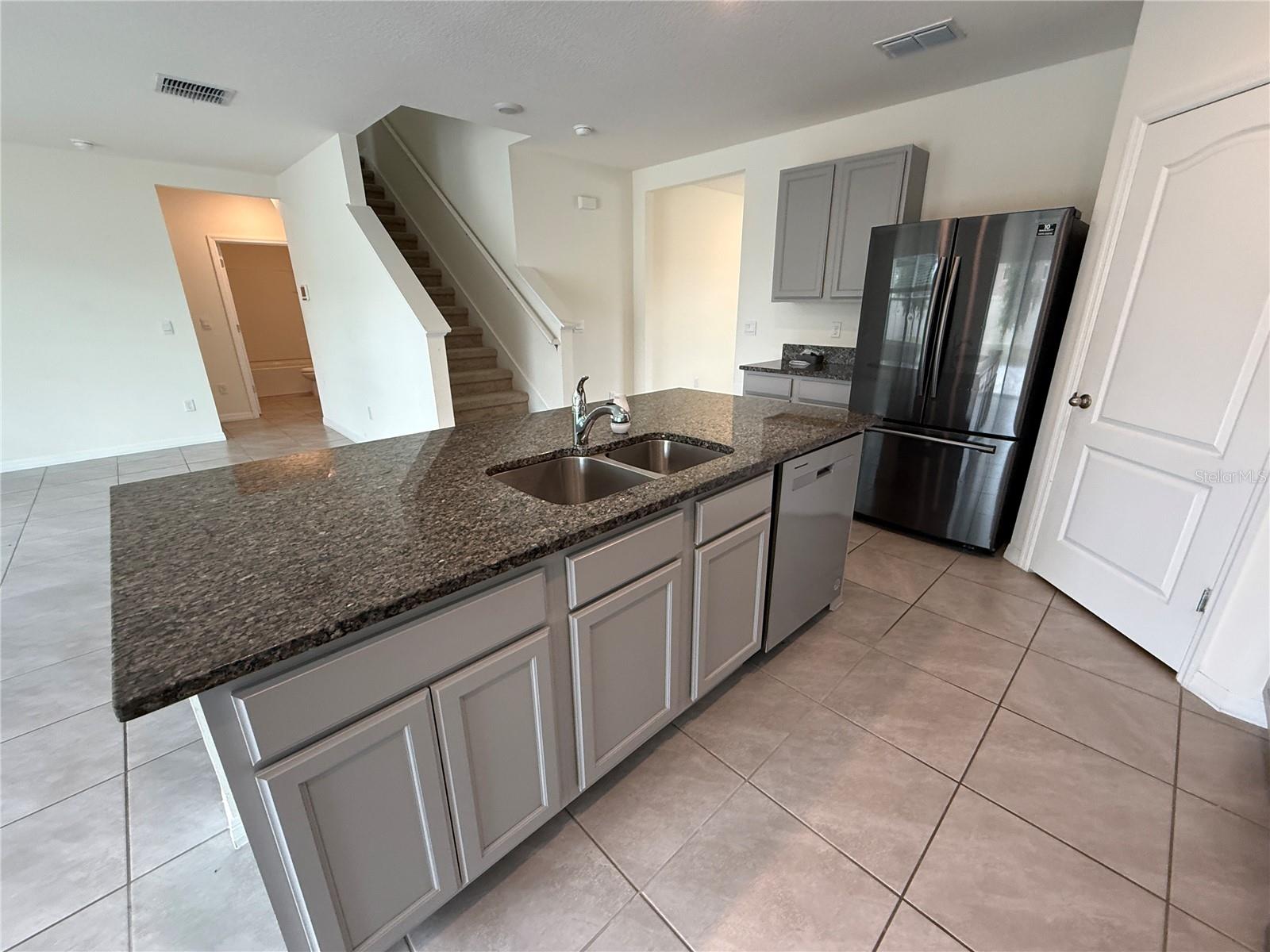 2029 MAPLE RIDGE DR, ZELLWOOD, FL — photo 8