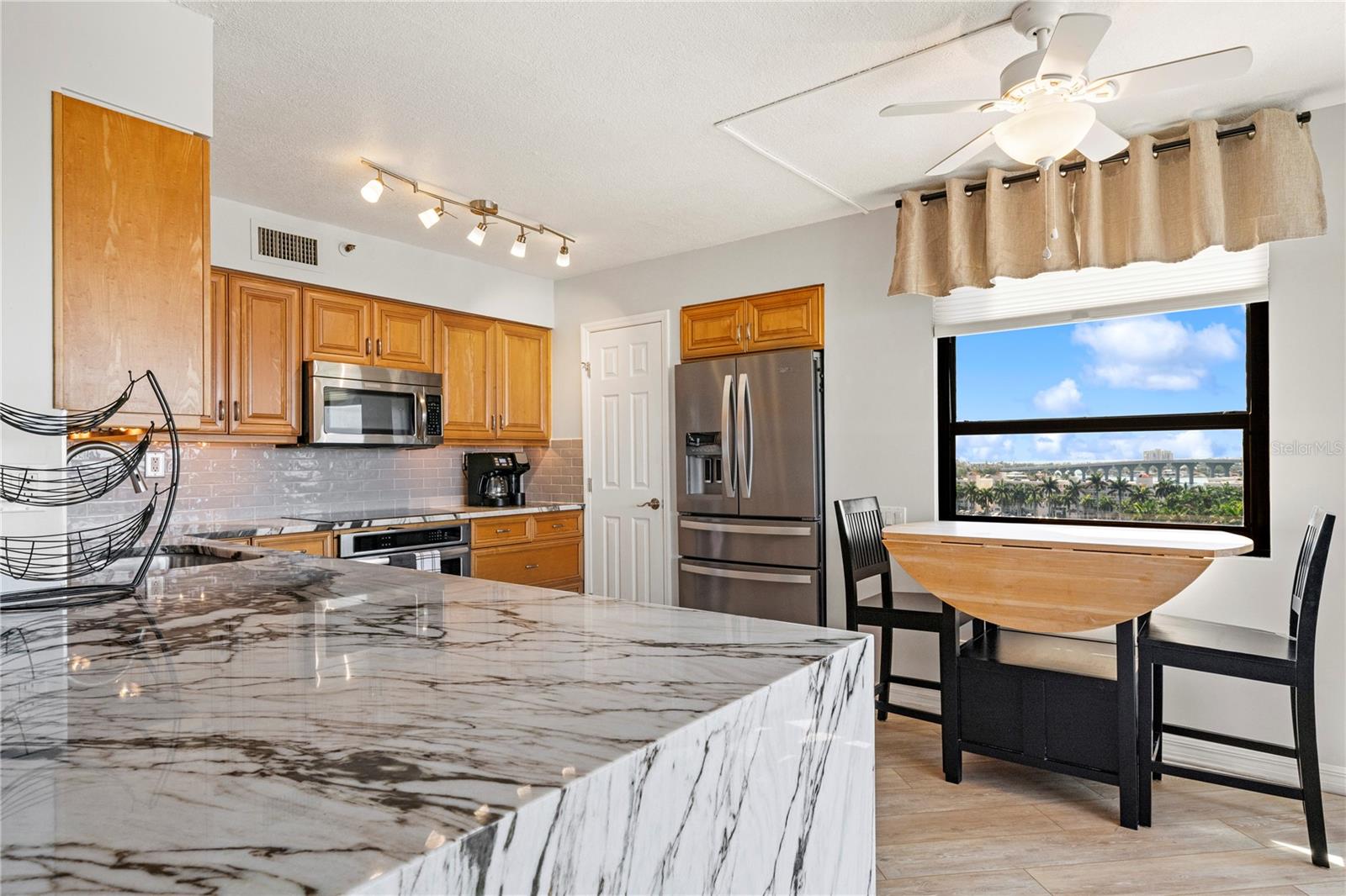6294 BAHIA DEL MAR CIR #904, ST PETERSBURG, FL — photo 23