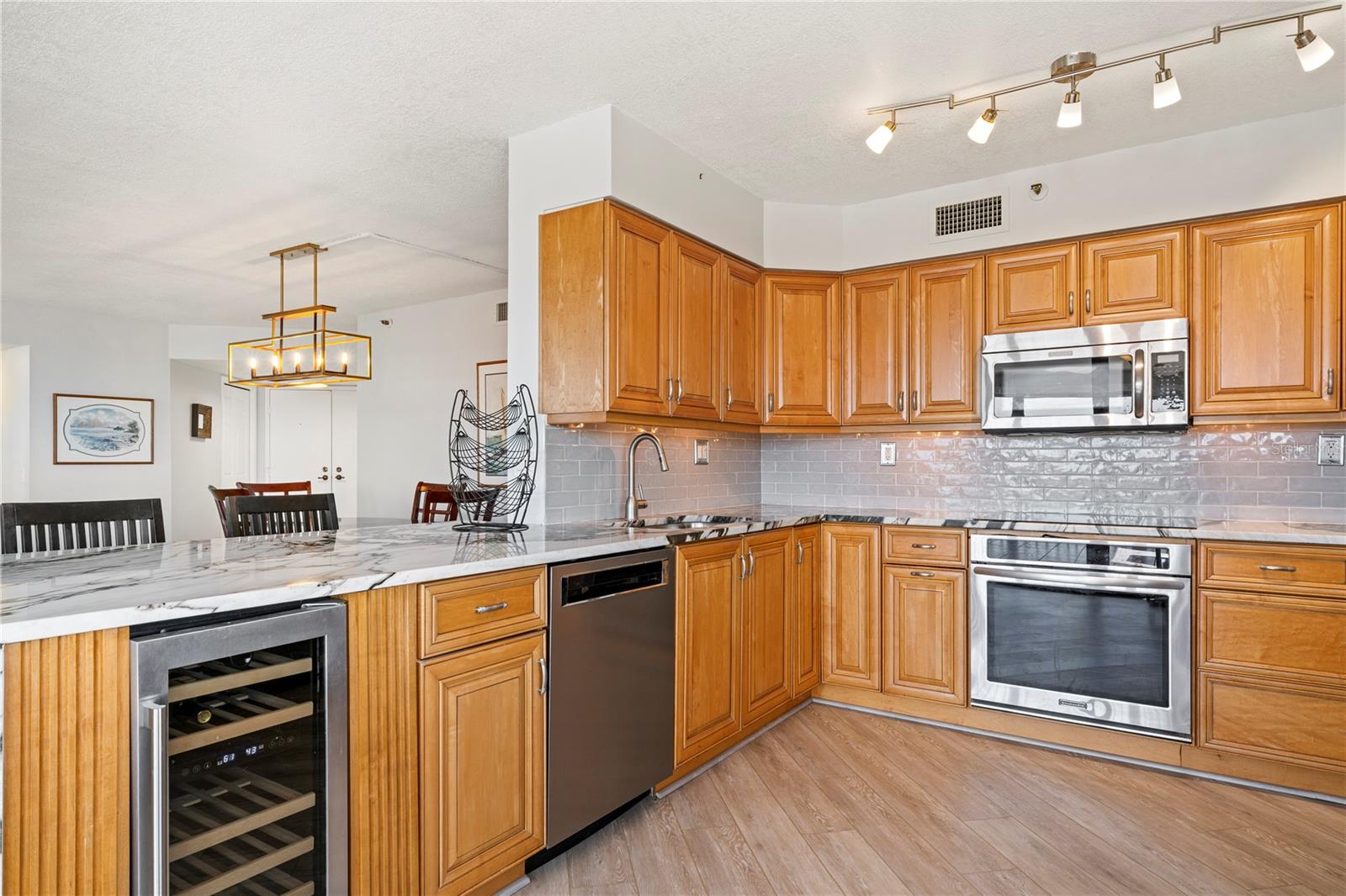 6294 BAHIA DEL MAR CIR #904, ST PETERSBURG, FL — photo 25