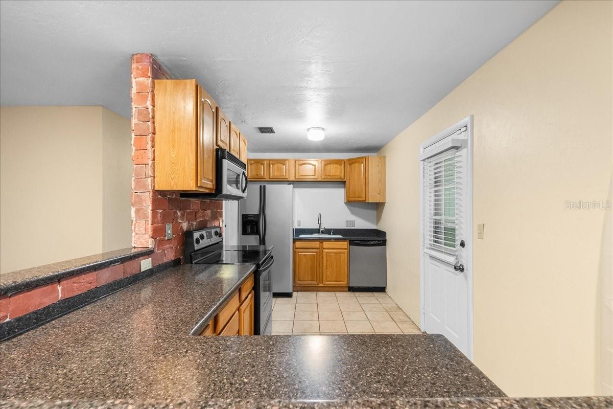 6205 NW 26TH TER, GAINESVILLE, FL — photo 9