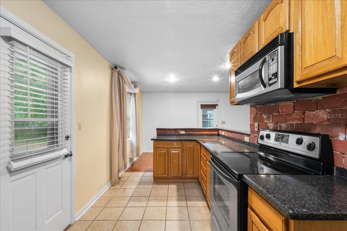 6205 NW 26TH TER, GAINESVILLE, FL — photo 12