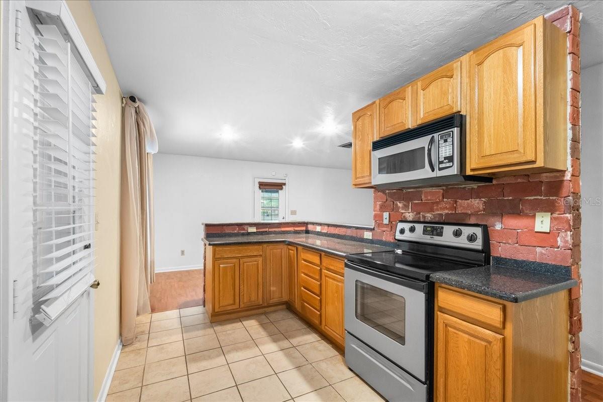 6205 NW 26TH TER, GAINESVILLE, FL — photo 13