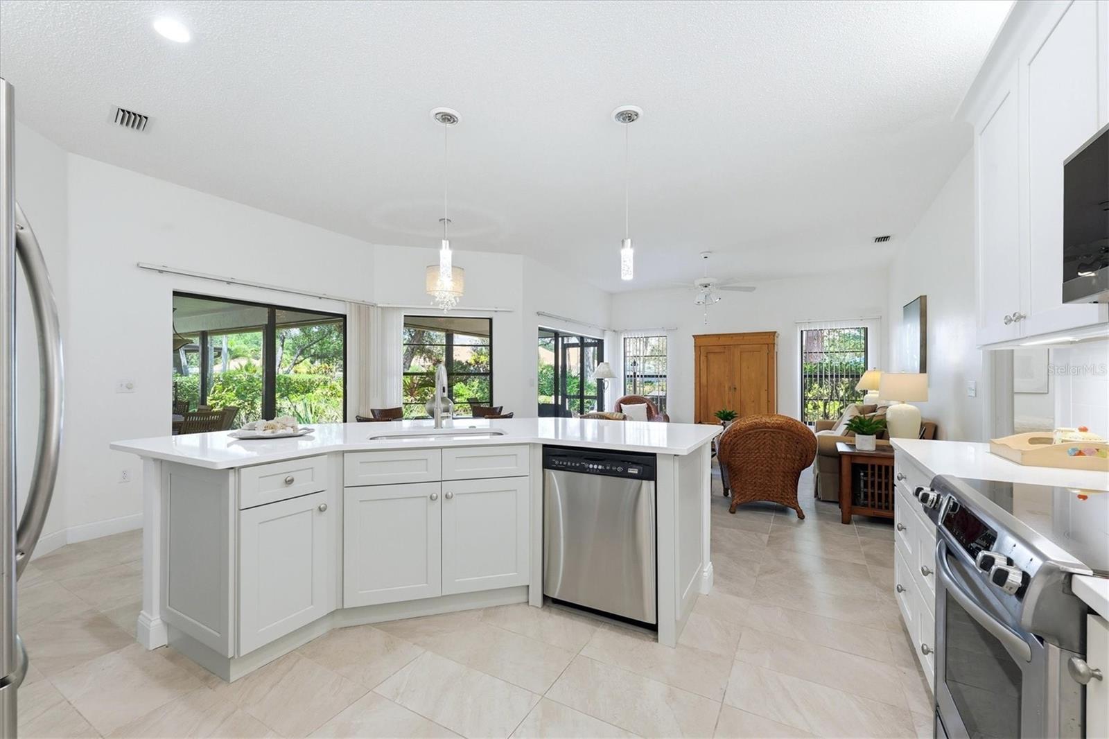 216 CARRIAGE HOUSE LN #216, NOKOMIS, FL — photo 10