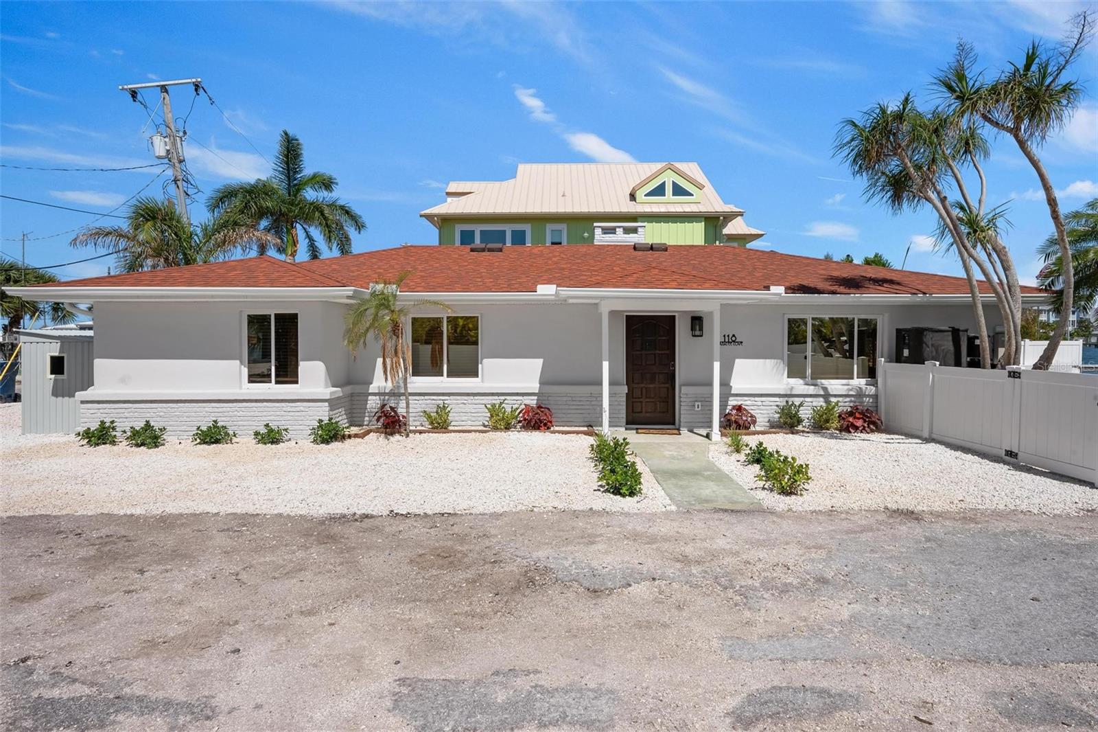 118 9TH ST N, BRADENTON BEACH, FL