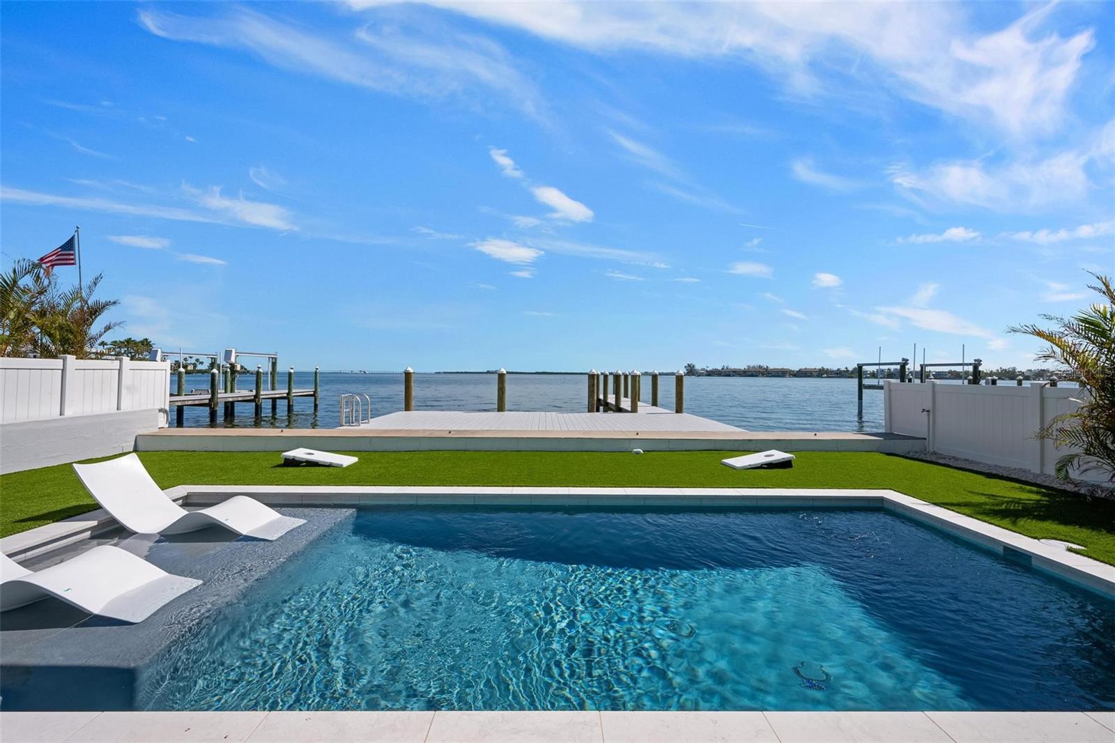 118 9TH ST N, BRADENTON BEACH, FL — photo 2