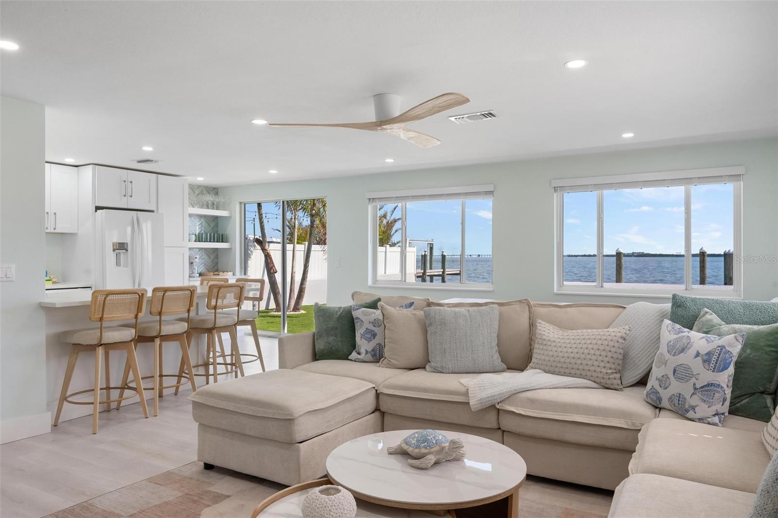 118 9TH ST N, BRADENTON BEACH, FL — photo 4