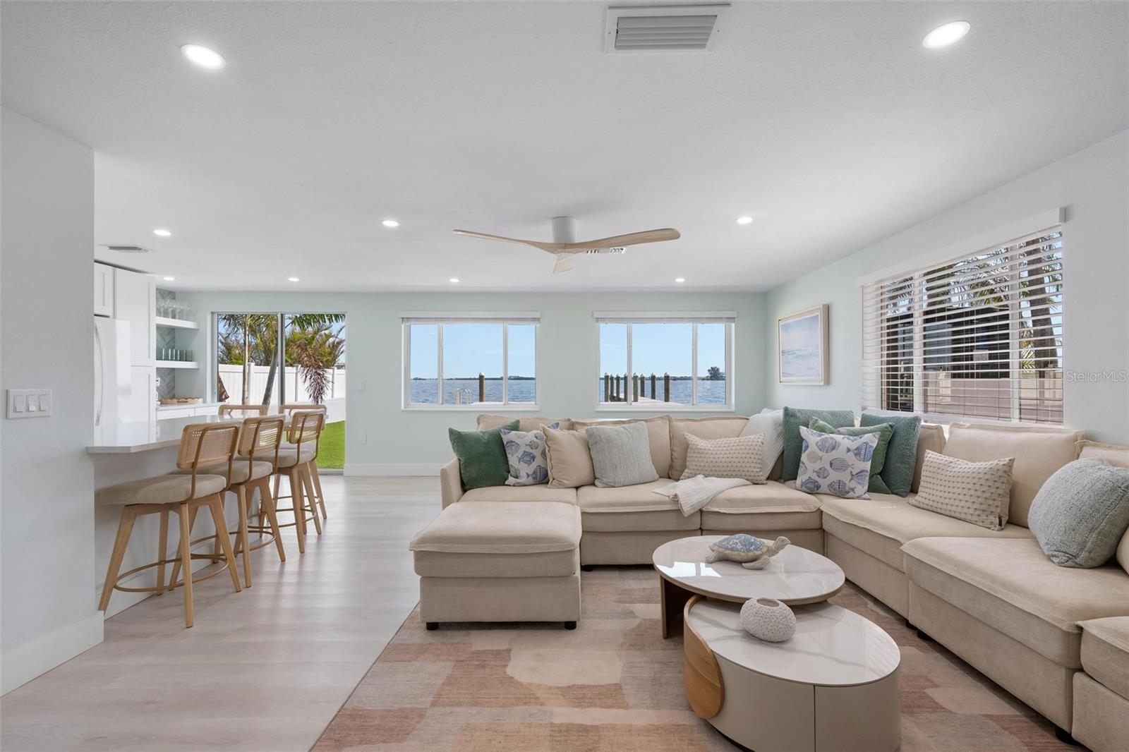 118 9TH ST N, BRADENTON BEACH, FL — photo 5