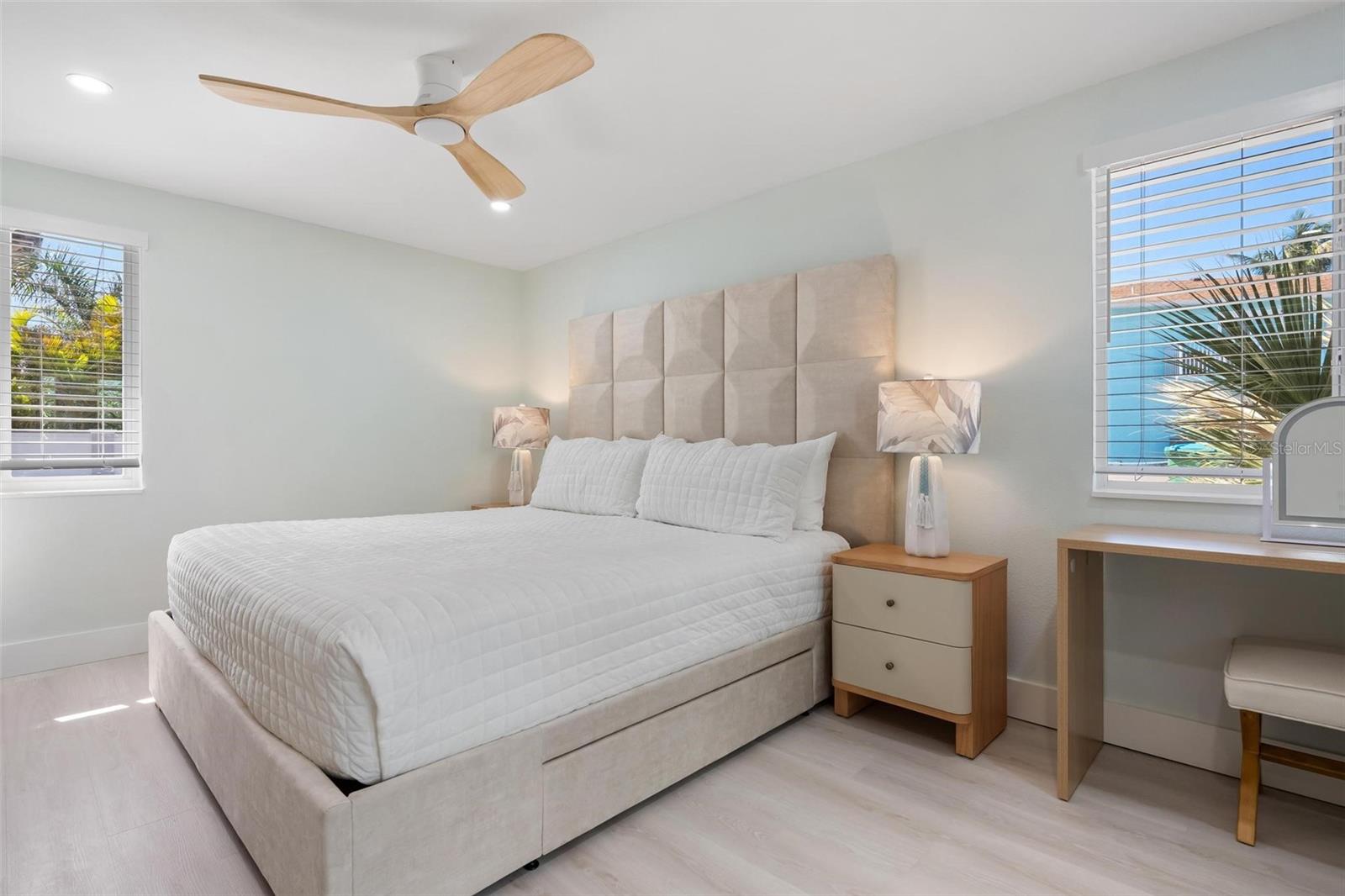 118 9TH ST N, BRADENTON BEACH, FL — photo 14