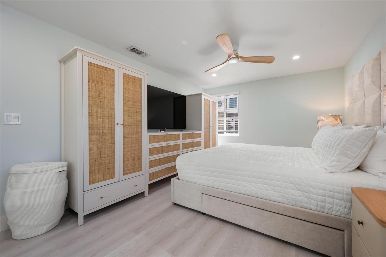 118 9TH ST N, BRADENTON BEACH, FL — photo 16