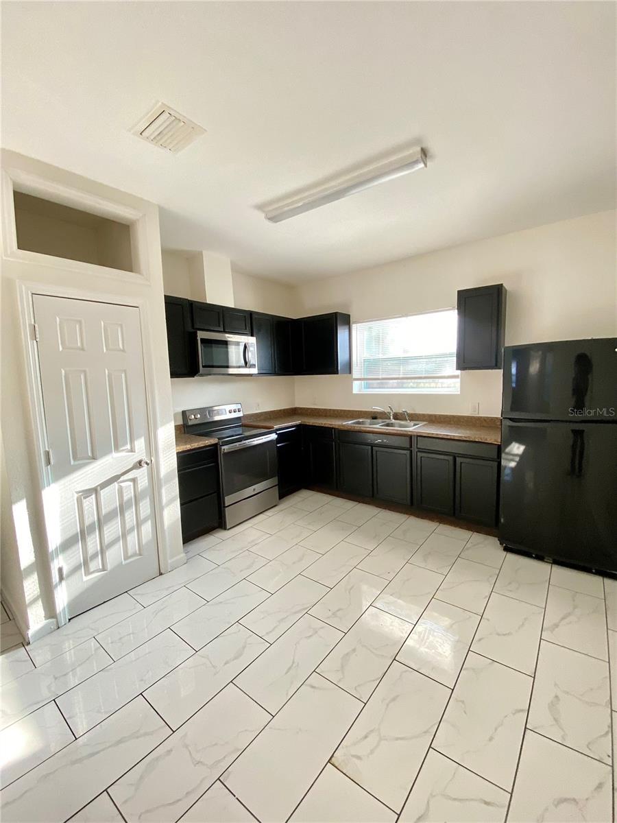 4721 14TH AVE S, ST PETERSBURG, FL — photo 10
