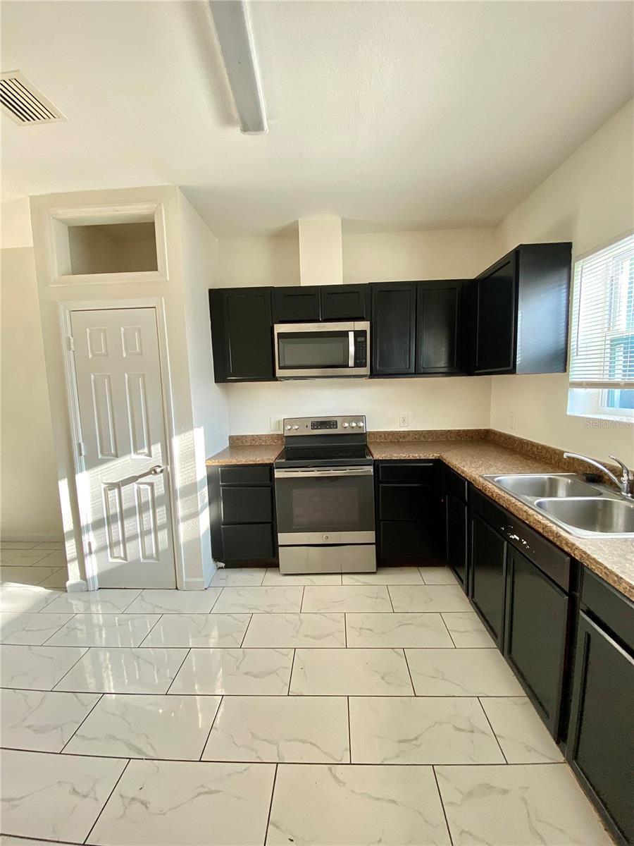 4721 14TH AVE S, ST PETERSBURG, FL — photo 11