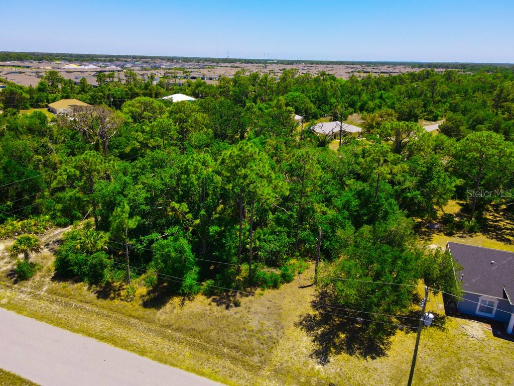 15531 FACTORY AVE, PORT CHARLOTTE, FL — photo 2