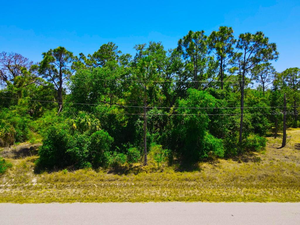 15531 FACTORY AVE, PORT CHARLOTTE, FL — photo 11
