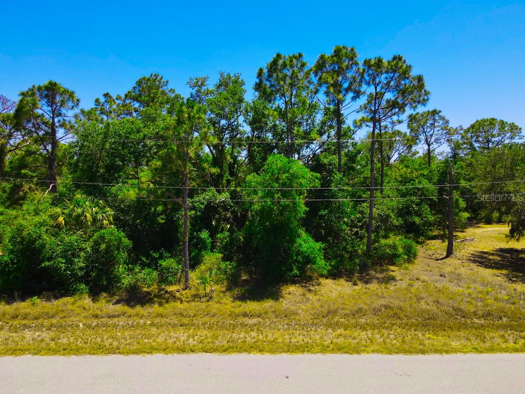 15531 FACTORY AVE, PORT CHARLOTTE, FL — photo 12
