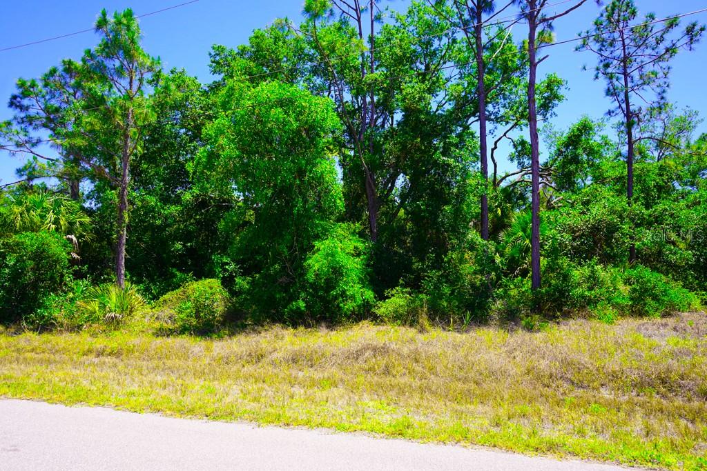 15531 FACTORY AVE, PORT CHARLOTTE, FL — photo 15