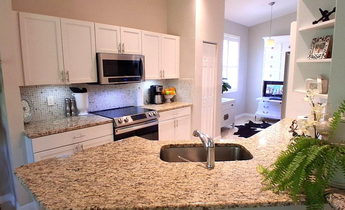 6642 41ST STREET CIR E, SARASOTA, FL — photo 9