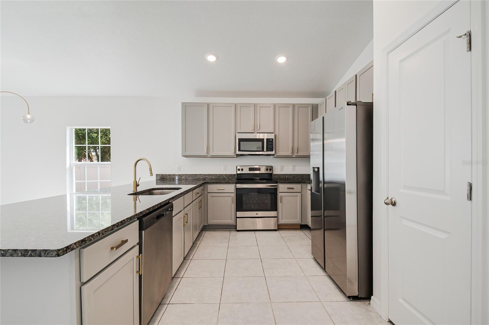 1109 MUNSTER CT, KISSIMMEE, FL — photo 9