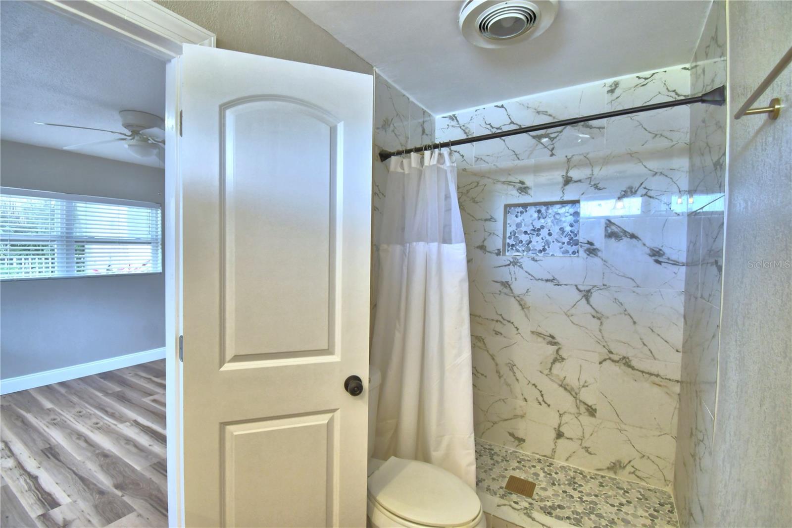 3553 CENTER CIR, LARGO, FL — photo 26