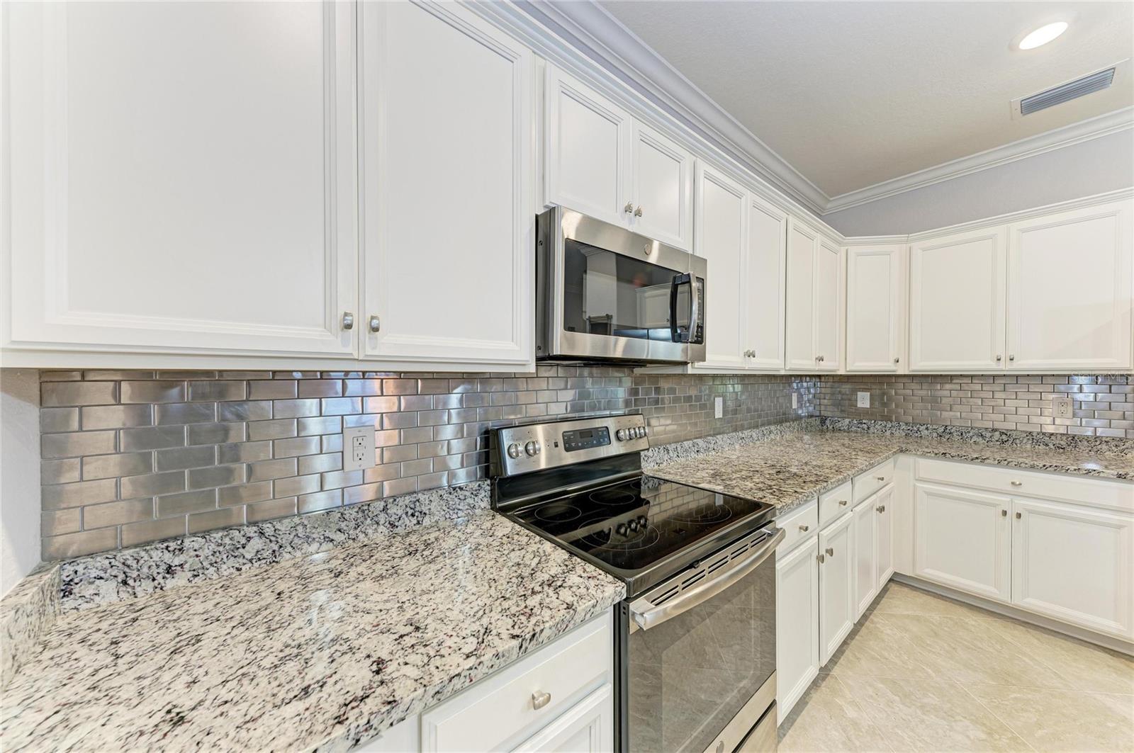 11515 SWEETGRASS DR, BRADENTON, FL — photo 17