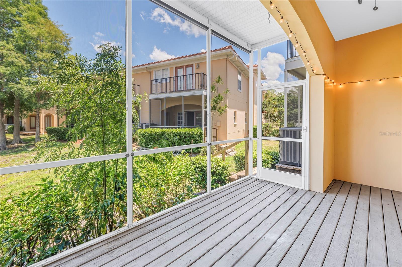 409 BARCELONA DR, ST PETERSBURG, FL — photo 9