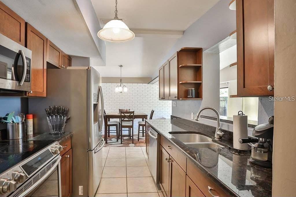 3214 W COACHMAN AVE, TAMPA, FL — photo 10