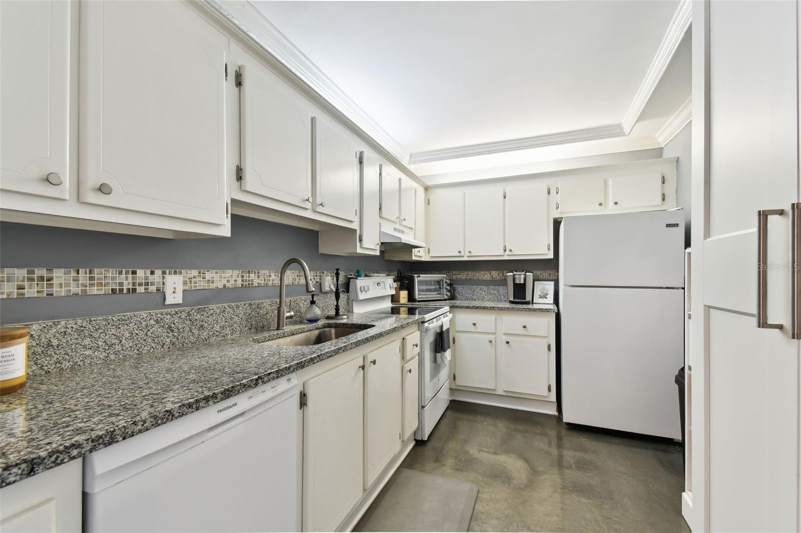 255 DOLPHIN PT #207, CLEARWATER BEACH, FL — photo 8