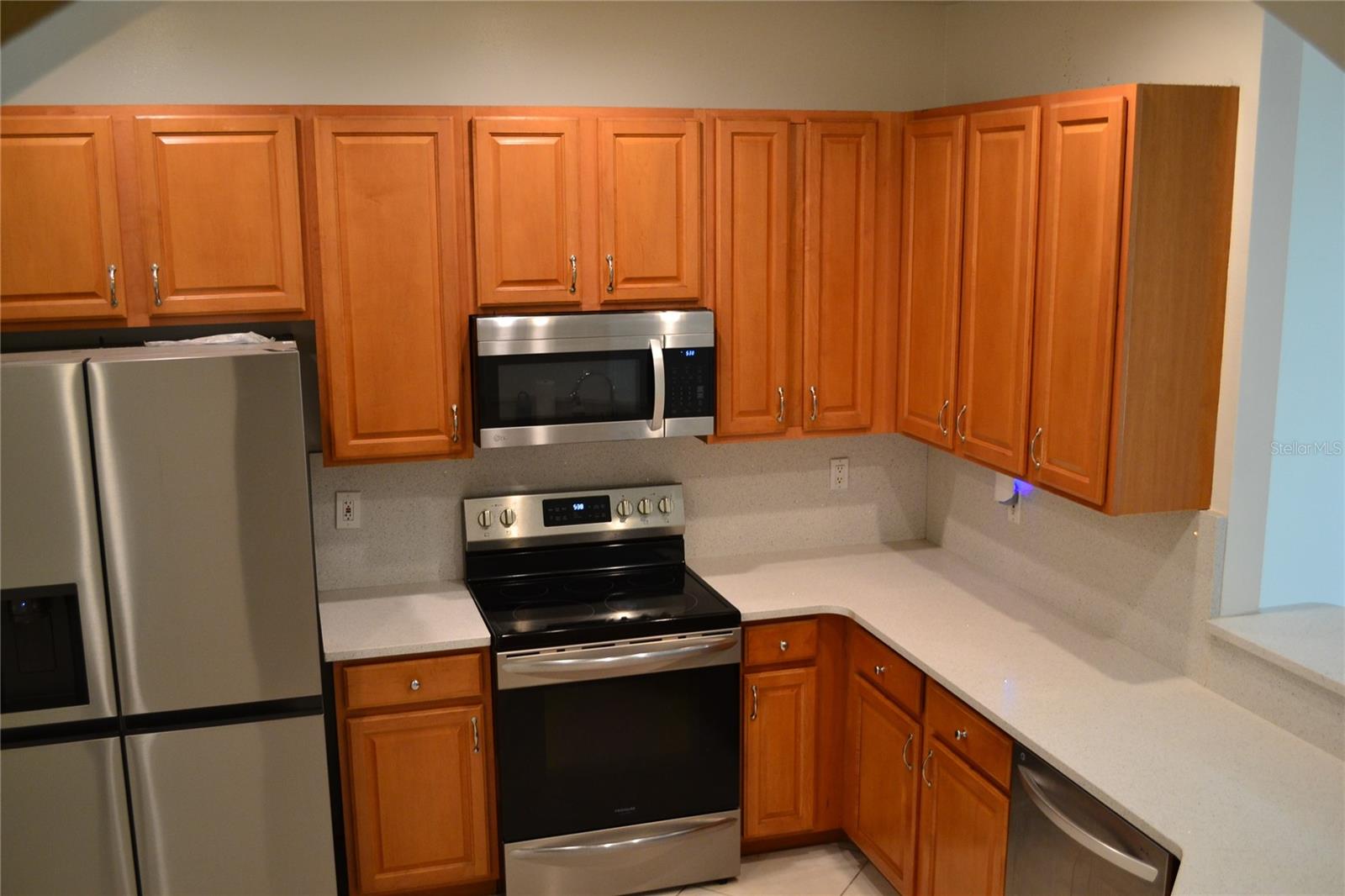 11235 KAPOK GRAND CIR, MADEIRA BEACH, FL — photo 5