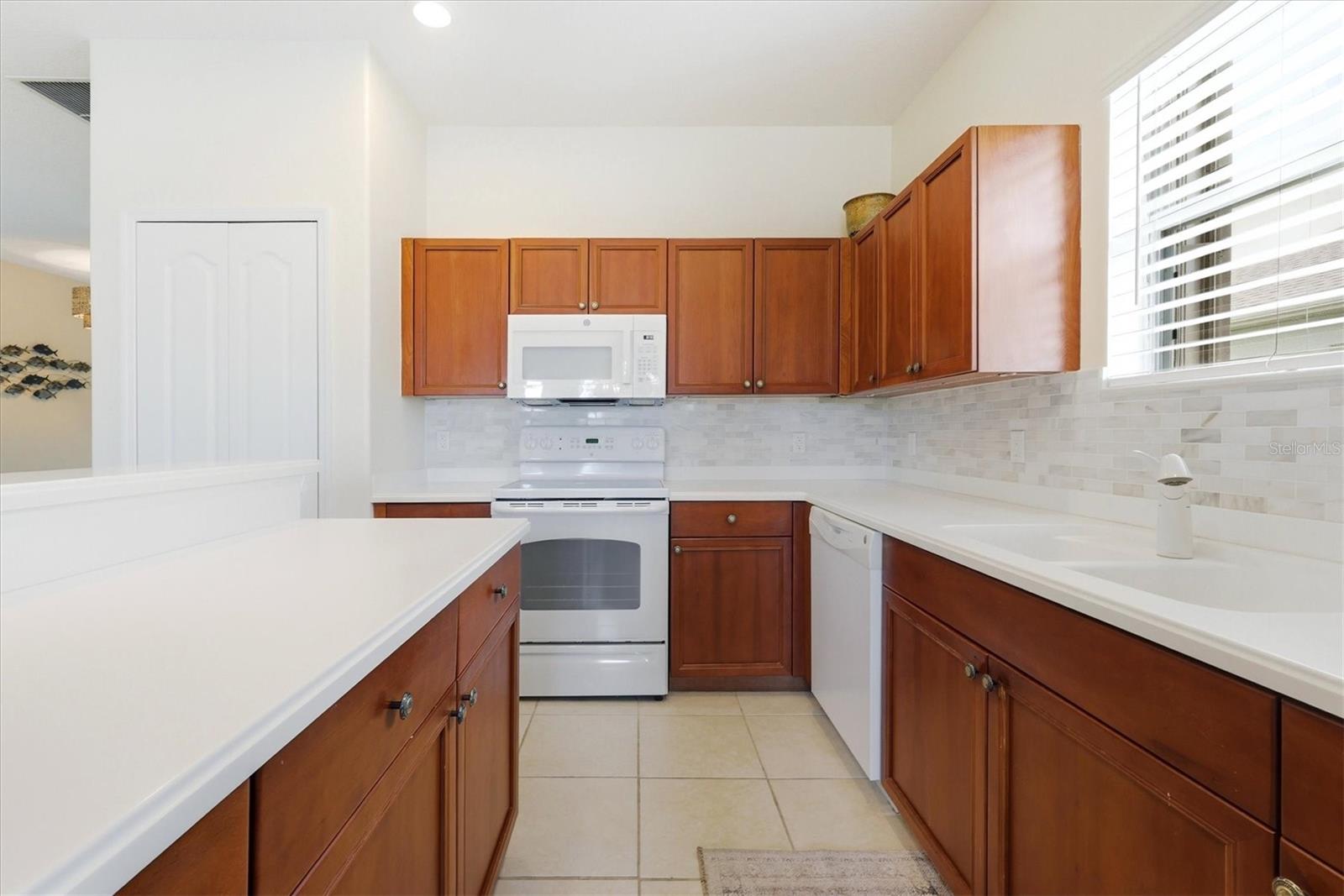 445 TOMOKA DR, ENGLEWOOD, FL — photo 22