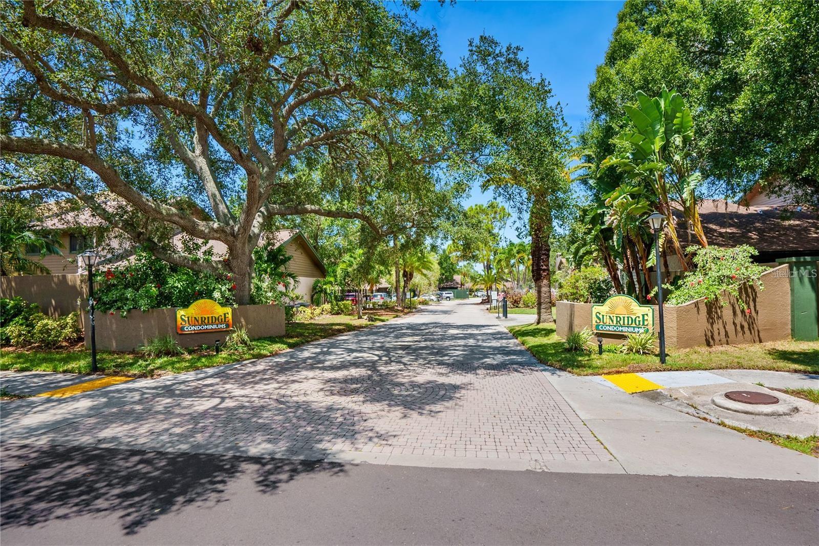 956 SUNRIDGE DR #H2, SARASOTA, FL — photo 2
