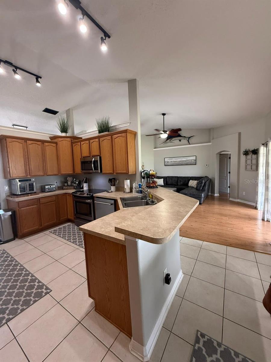 41430 ROGER GILES RD, UMATILLA, FL — photo 32