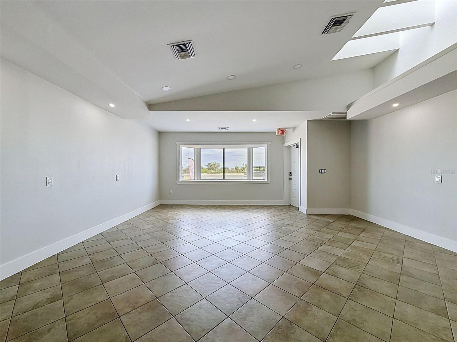 13414 US HIGHWAY 19, HUDSON, FL — photo 12