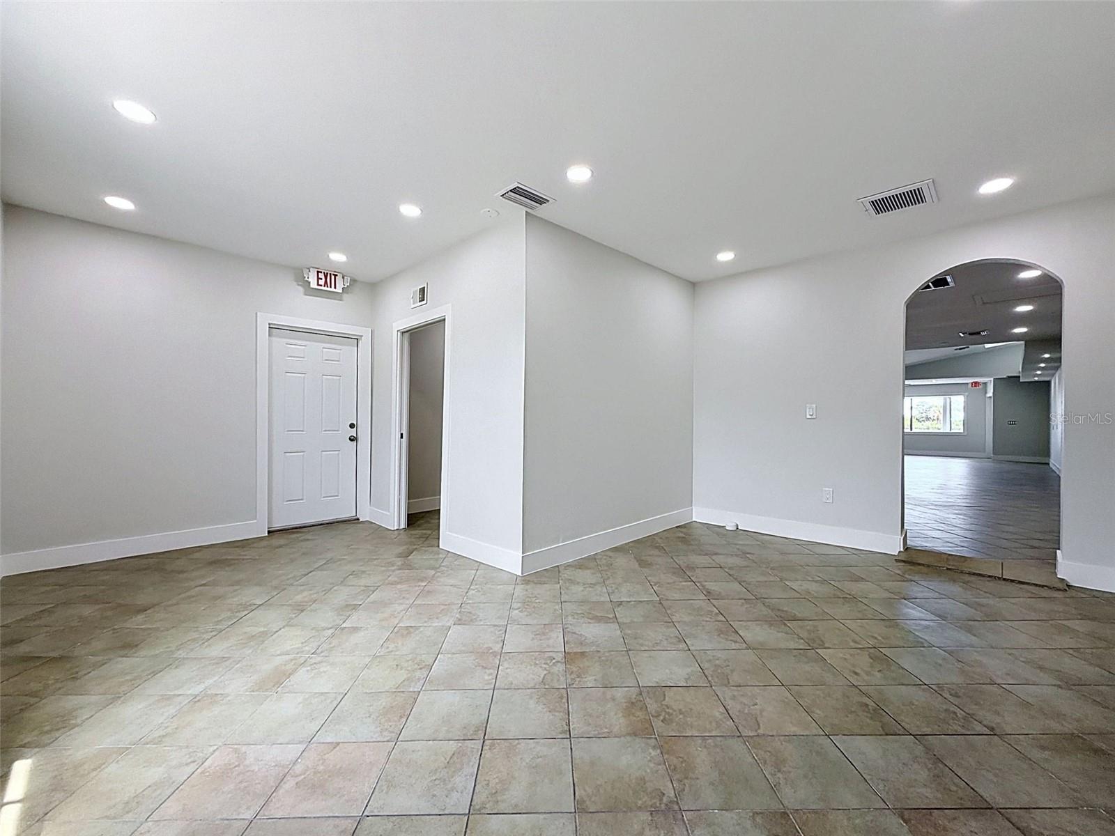 13414 US HIGHWAY 19, HUDSON, FL — photo 29